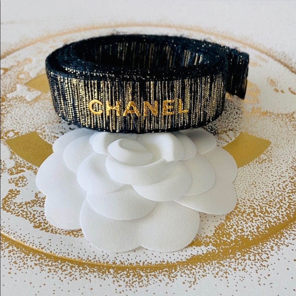 CHANEL Authentic Holiday 2020 Ribbon